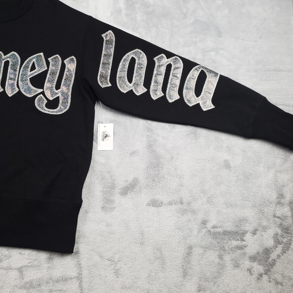 Disney Womens XS Disneyland Long Sleeve Top Black Silver Shimmer Spell Out NEW - Picture 2 of 10